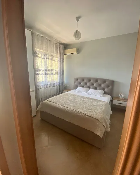 🏡 Apartmán 1+1 na prodej, komplex s bazénem - Mali i robit - Image 2