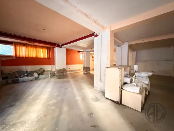 🏡 Komerční prostor na prodej – poblíž Muzea mučedníků Durrës - Image 3