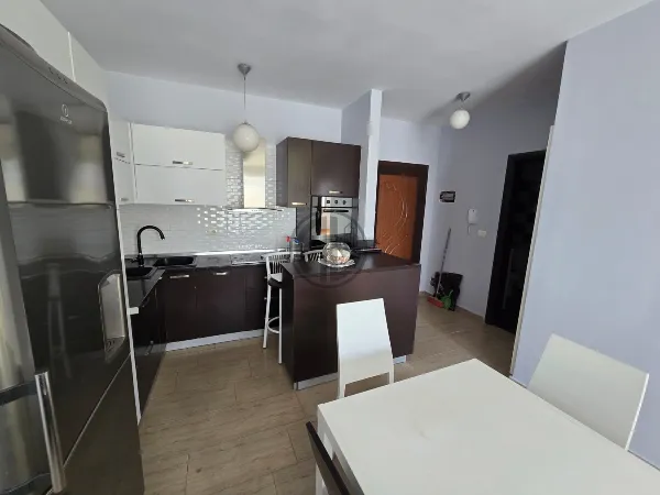 Byt 2+1+2 na prodej, ideální pro rodinné bydlení nebo investici. - Image 3