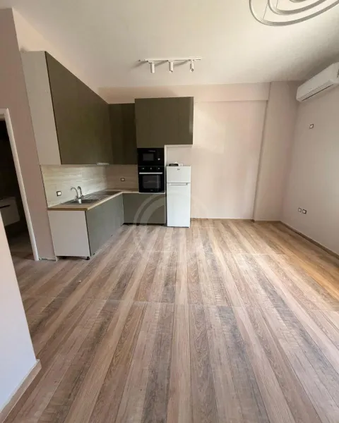 Квартира-студія на продаж – Shkëmbi i Kavajës - Image 3