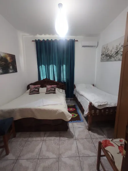 Здається в оренду перший поверх приватної вілли 3+3 за 700€, Plazh Durres