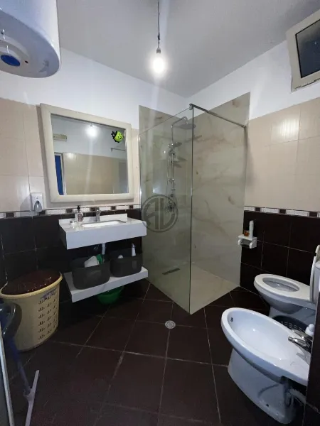Na prodej 2 zařízené apartmány 1+1 v Shkëmbi i Kavajës - Image 3