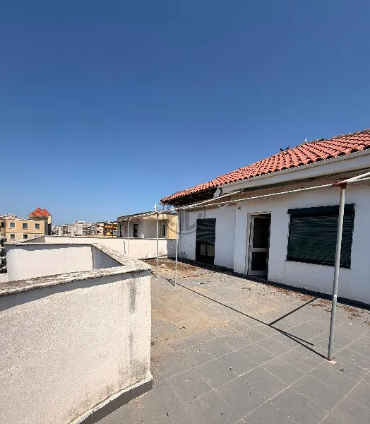 Penthouse 1+1 na prodej poblíž Hotel Adriatik, Plazh – Durrës