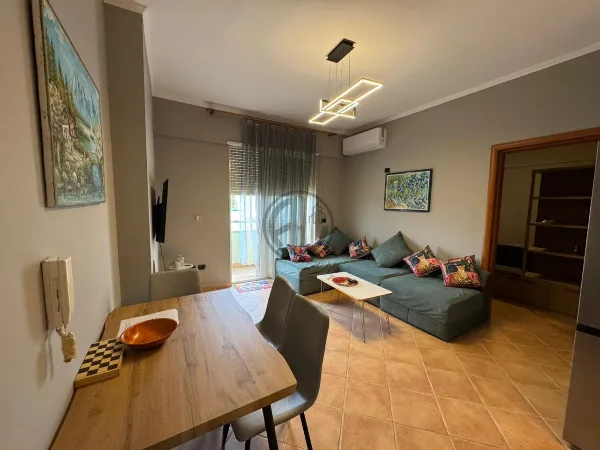 NA PRODEJ 2 APARTMÁNY + SUPER TERASA S VÝHLEDEM NA MOŘE + UZAVŘENÁ GARÁŽ