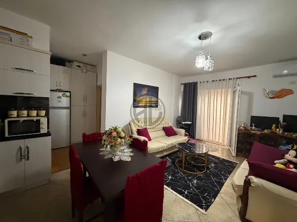 Квартира 1+1 на Продаж – Shkëmbi i Kavajës, біля Coloseu