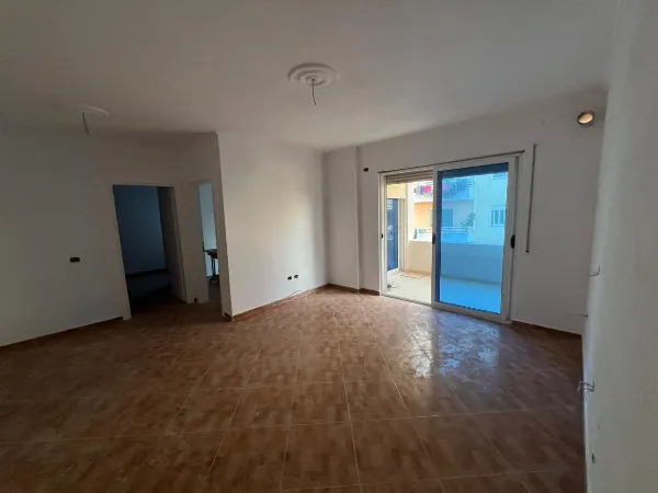 Квартира 2+1 на продаж – Plazh, навпроти Florida