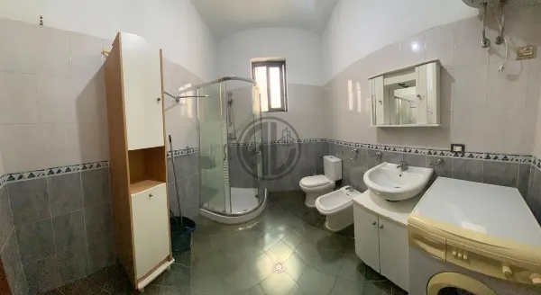 Приватний будинок 2+1 в оренду -Центр Дурреса 50 000 Lekë/місяць - Image 3