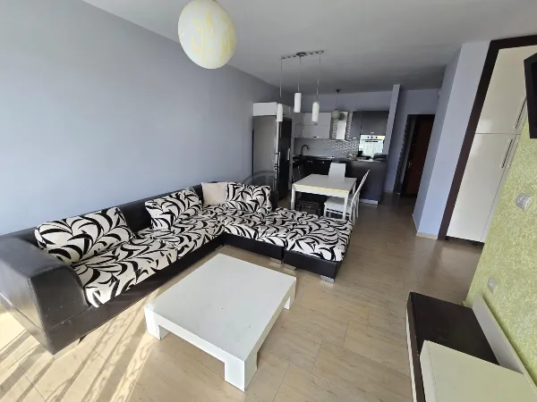 Byt 2+1+2 na prodej, ideální pro rodinné bydlení nebo investici. - Image 2